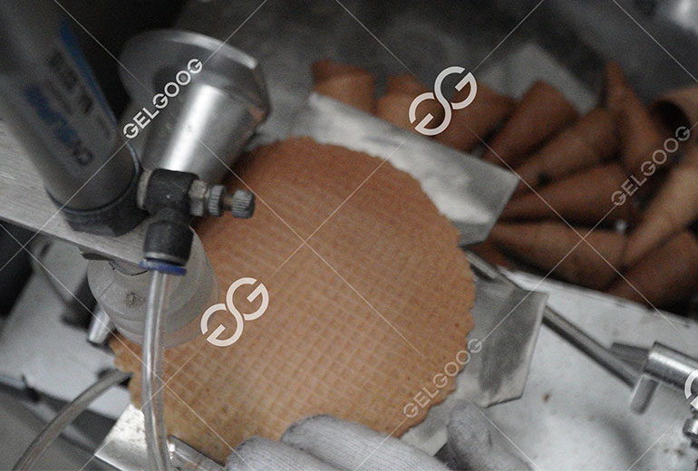Sugar-Cone-Machine5.jpg